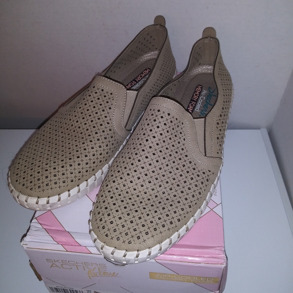 Sketchers Sepulveda Blvd A La Mode Slip On